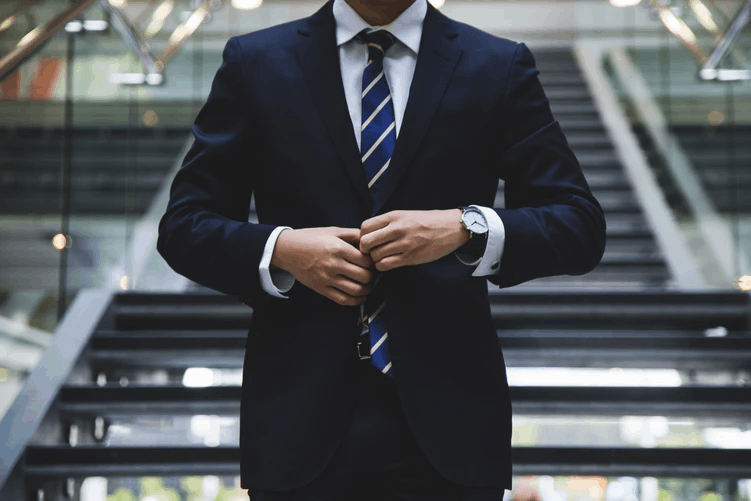 a man looking good in a tie